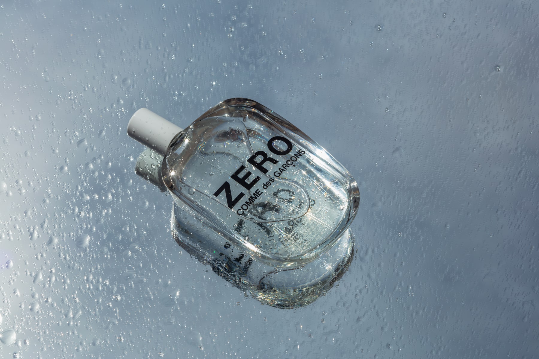 Comme des Garçons ZERO perfumes bottle graphic design
